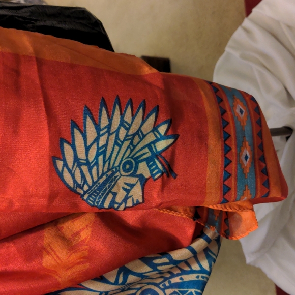 NWT Infinity Scaf - Picture 2 of 3